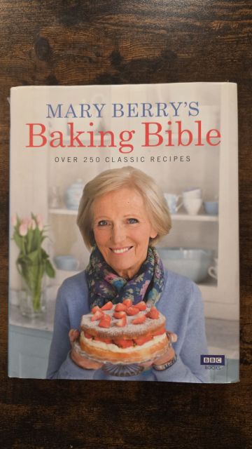 Mary Berry's Baking Bible